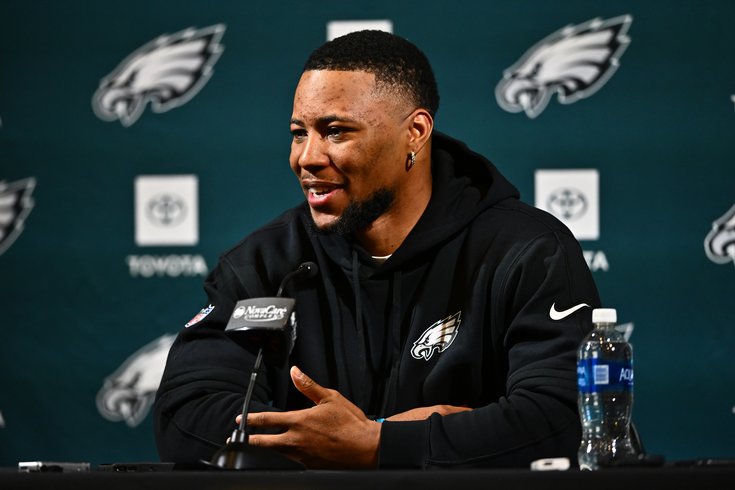 Eagles legend send strong warning  to Saquon Barkley  after giving Eagle legend  number 