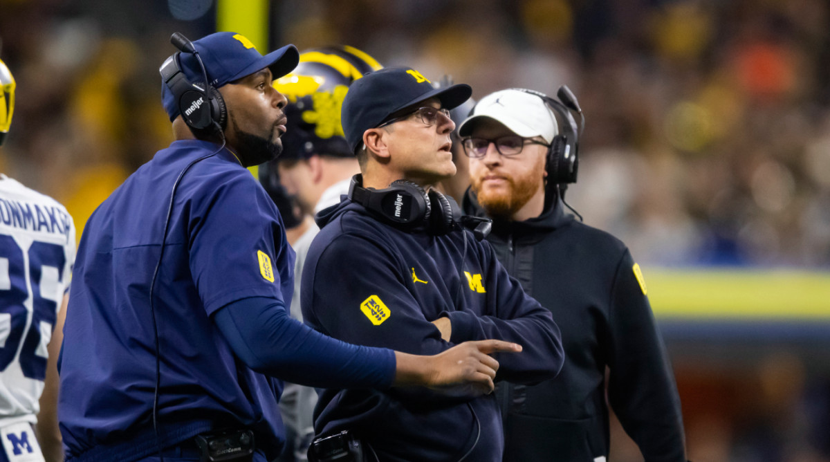 Sherrone Moore in meeting with Michigan staff announce Tackles ahead of coming 2024 draft…  