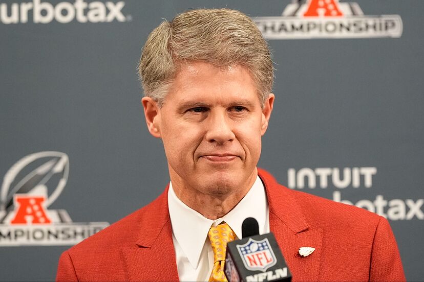 Breaking news: Clark Hunt owner of Kansas city chief just declared that Patrick Mahomes and Travis kelce  is no longer….