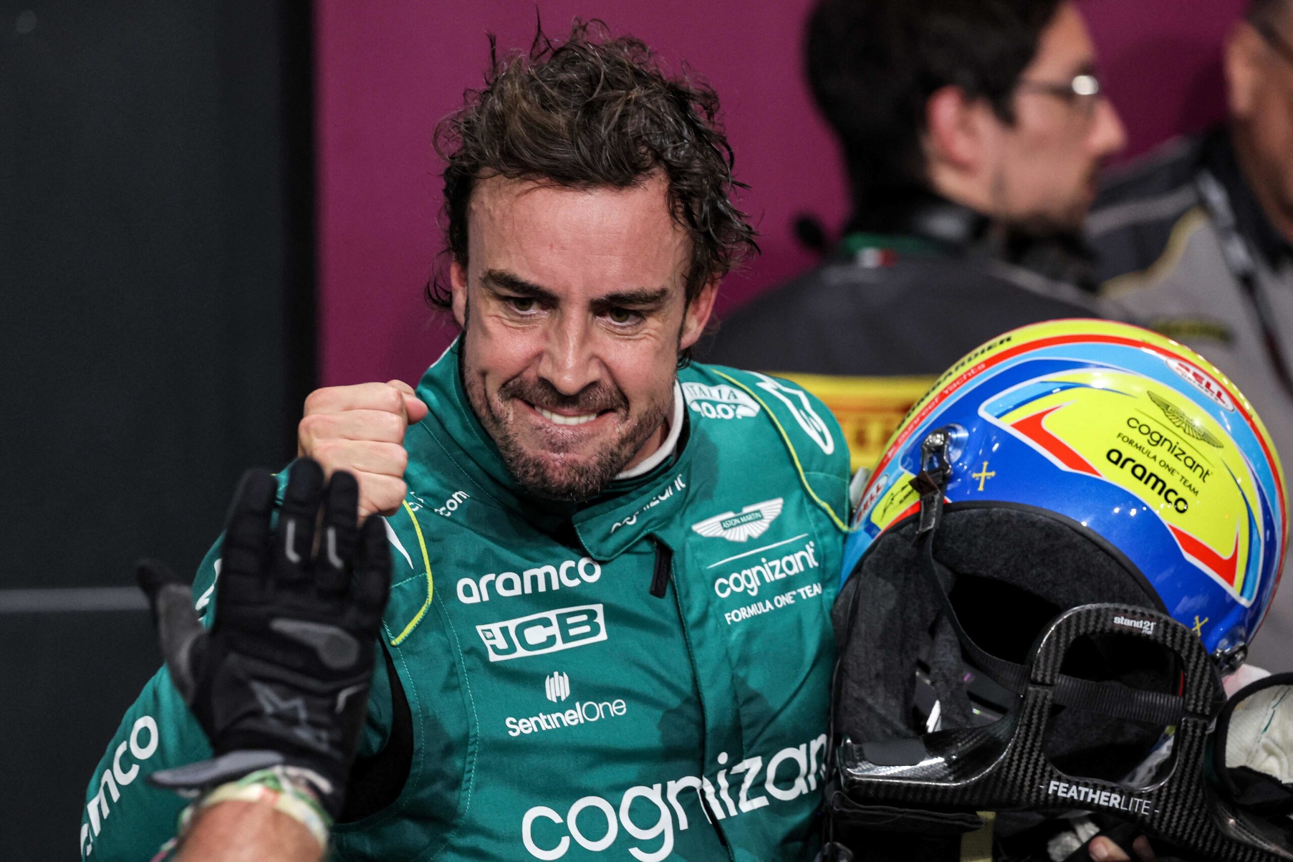 Max Verstappen reacciona cuando Fernando Alonso dice que el campeón de Fórmula Uno no dejará Red Bull a finales de 2024.