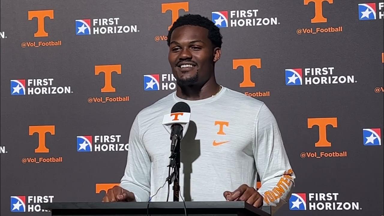 Tennessee Linebacker Elijah Herring sign another three years contract  with Vols worth $120million…