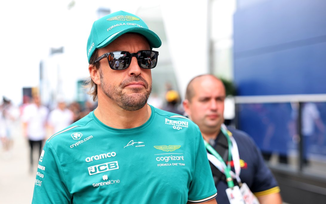 Fernando Alonso apunta a una excavación brutal en Mercedes en medio de rumores de movimiento para reemplazar a Lewis Hamilton…