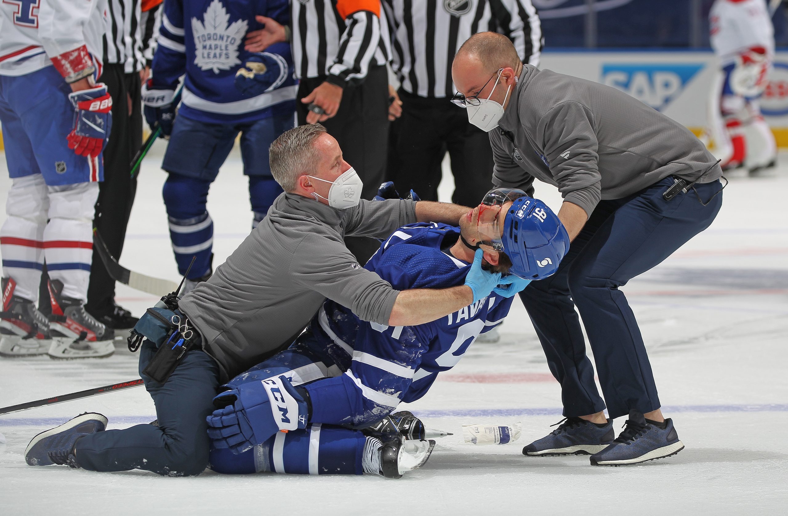 BREAKING NEWS: Toronto Maple Leafs Star Injured in Deadly Sarasota Shooting: Community in Shock