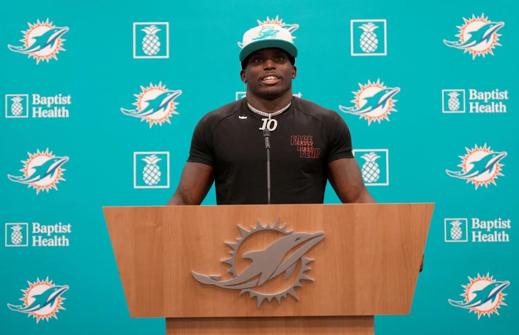 I worth to be trade: Dolphins star Tyreek Hill announced unexpected departure following his…