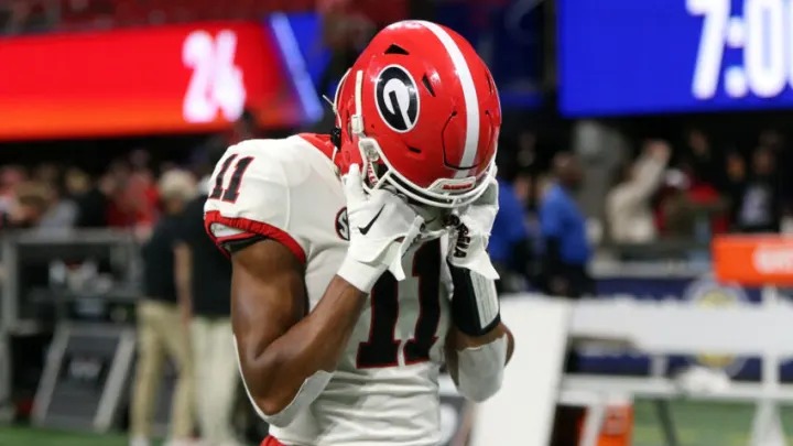 NO AM LEAVING: Georgia Bulldogs Quarterback Rejects Contract Extention….