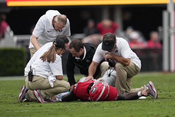 REPORT: Tragedy Strikes as Georgia Bulldogs Player Injured in Sarasota Shooting: Community in Shock