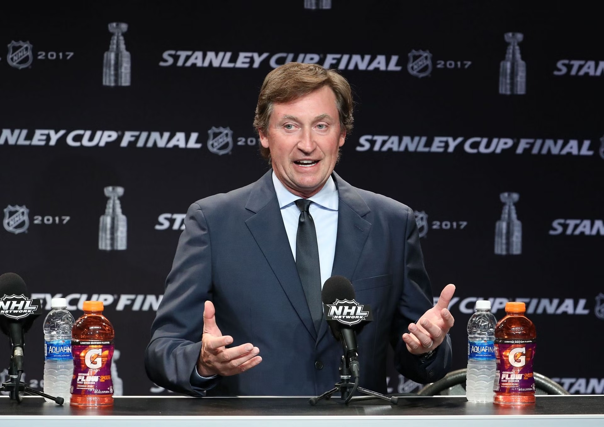 Big Welcome: Hockey legend Wayne Gretzky The Great One” has taken on a new Job with NHL Team leaving fans buzzing with excitement and anticipation.