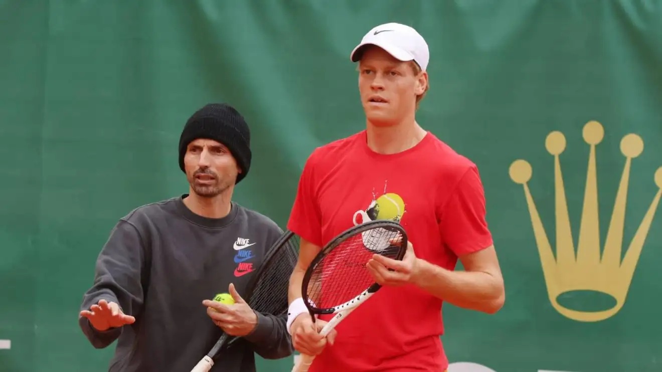 The End of an Era: Jannik Sinner’s Head Coach, Simone Vagnozzi, Announces Departure Due to Misunderstandings