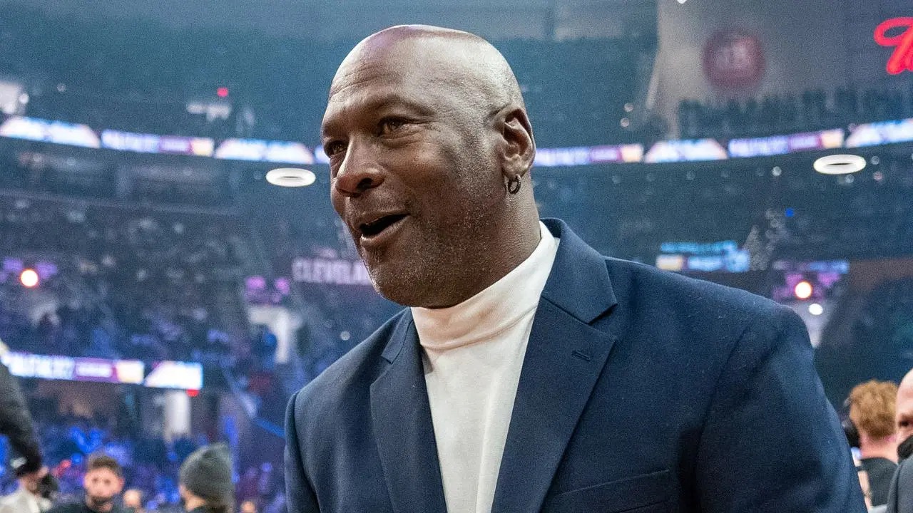A MINUTE AGO tragic loss As NASCAR Team Owner Michael Jordan Is Dead