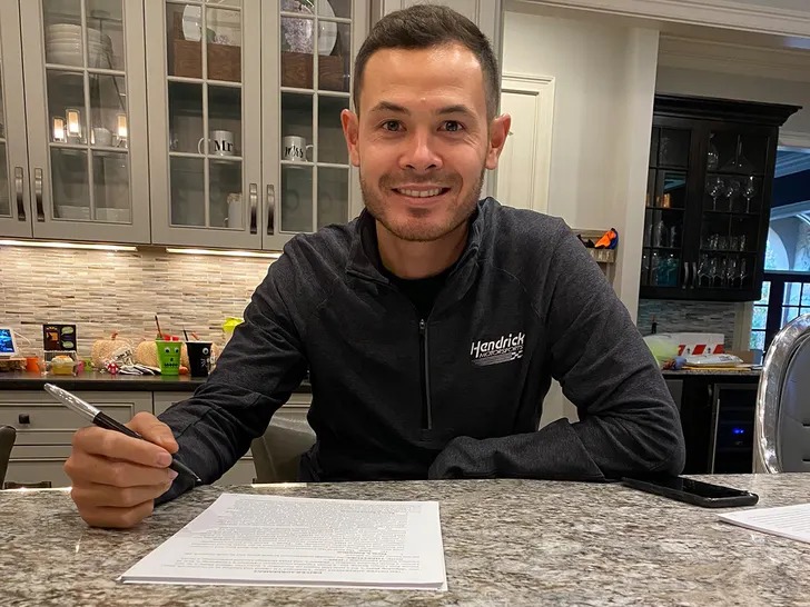 SO SADLY: NASCAR Driver Kyle Larson Agree Another Terms with NRHA he Decided To Terminate His Contract ..Few Minute Ago