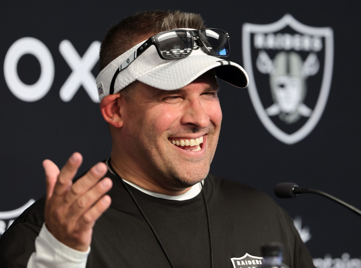 DONE DEAL: NFL Announced RAIDERS X coach Josh McDaniels has shock the entire NFL community and the Raiders management as he signed a contract of $150 million with the…