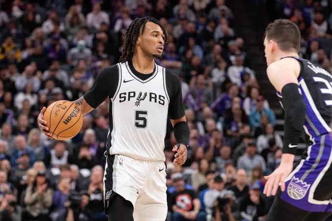  NEW ERA: Stephon Castle is the San Antonio Spurs’ new version of Manu Ginobili Stephon Castle is quickly showing that he is better than anyone expected…..