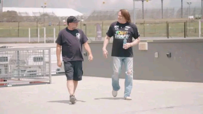 Good News: Netflix to Produce $15.5M Eldora Speedway Documentary Featuring Tony Stewart and Scott Bloomquist setting.  From roaring engines to racing legends—Netflix is about to unleash the untold story behind America’s most iconic dirt track. What Tony Stewart just signed off on will shake the racing world to its core…