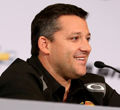 Tony Stewart Secures $15.5M Netflix Deal for Eldora Speedway Dirt Racing Film What’s coming isn’t just a documentary-it’s a full-throttle tribute to the dirt racing empire that defined a generation. Legendary rivalries, unseen footage, and the raw soul of Eldora Speedway are about to hit your screen harder than ever before.